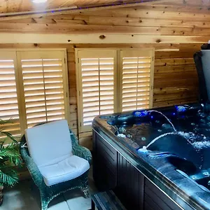 Blue Bear 3br 2ba Dtc Private Hot Tub , Denver United States